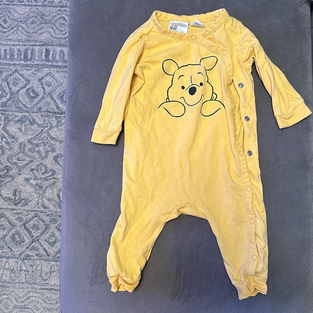 HM Winnie the Pooh baby romper